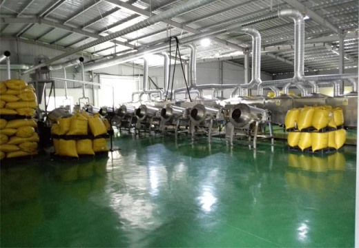 越南苏子加工炒制现场